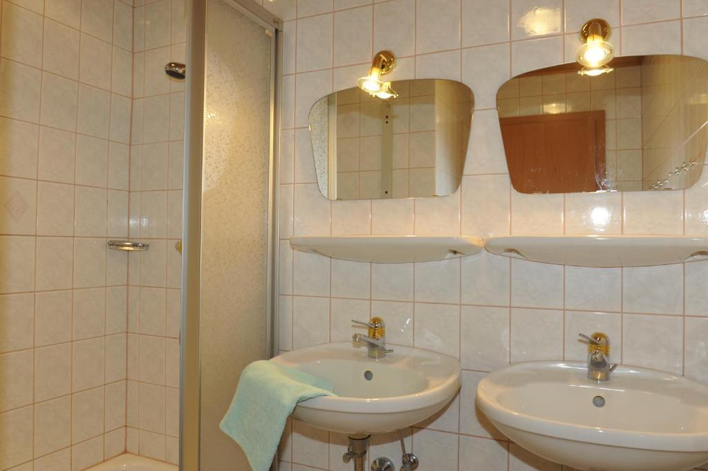 Villa Gut Neusess Mauterndorf  Zimmer foto